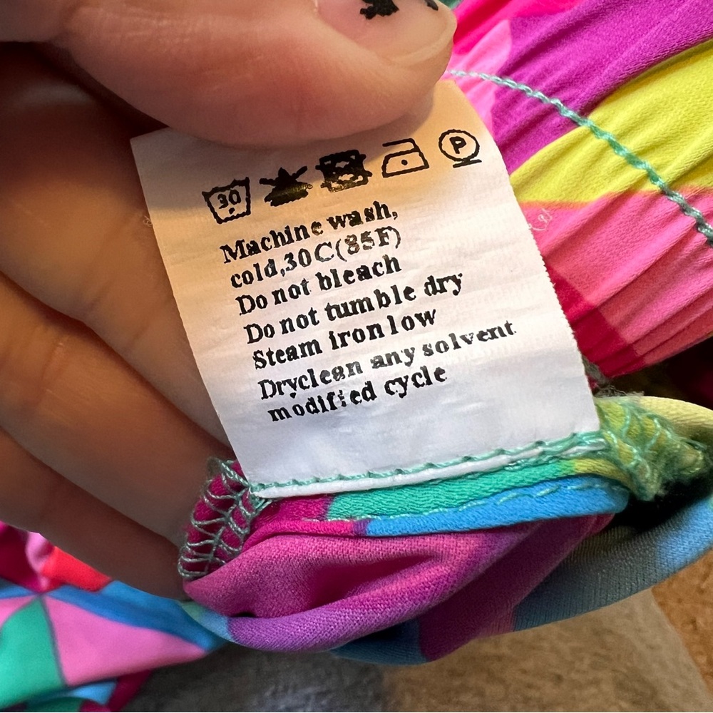 Colorful Geometric Patterned Shorts - Picture 5 of 8
